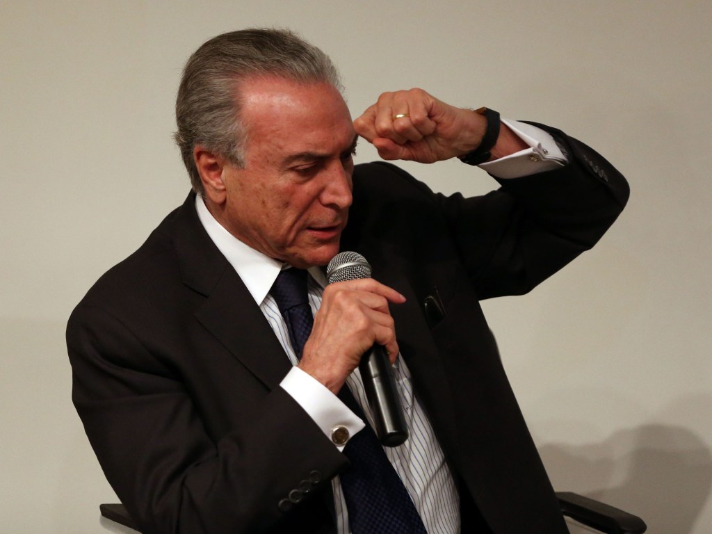 Para oposição, Temer se distanciou definitivamente de Dilma