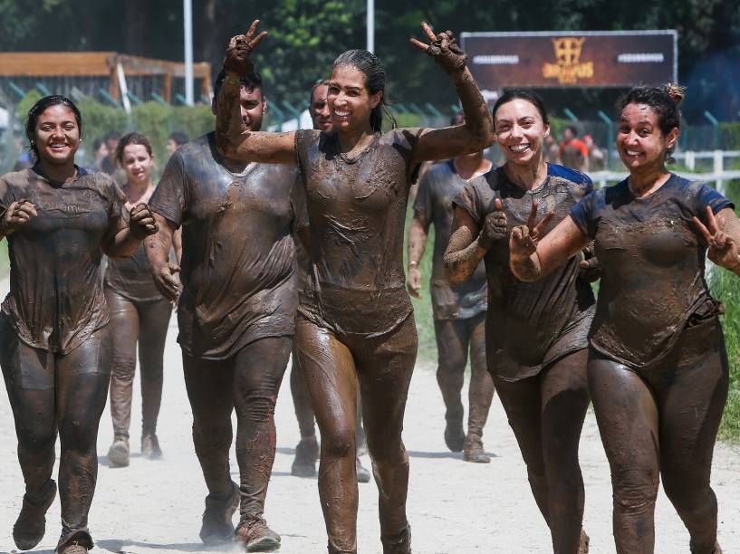 Bravus Race desafia corredores com 5km de lama e dezoito obstáculos, no Jockey Club de São Paulo, neste domingo (20)