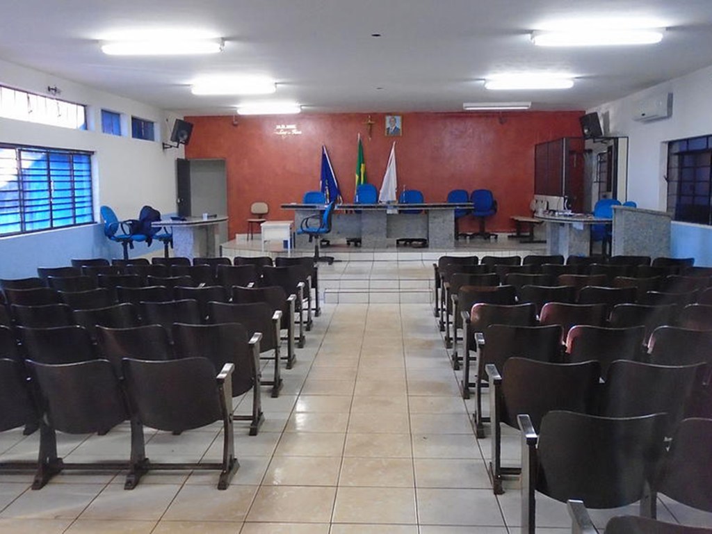 VAZIA – Câmara Municipal de Centralina (MG) ficou sem vereadores