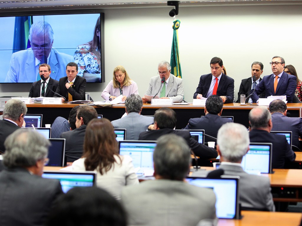 Discussão e votação do parecer preliminar referente ao Processo Nº 01/15, Representação Nº 01/15, do PSOL e REDE, em desfavor do dep. Eduardo Cunha (PMDB/RJ)
