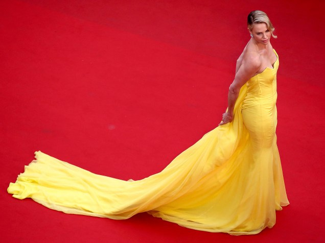 Charlize Theron tapete vermelho da 68ª edição do Festival de Cannes