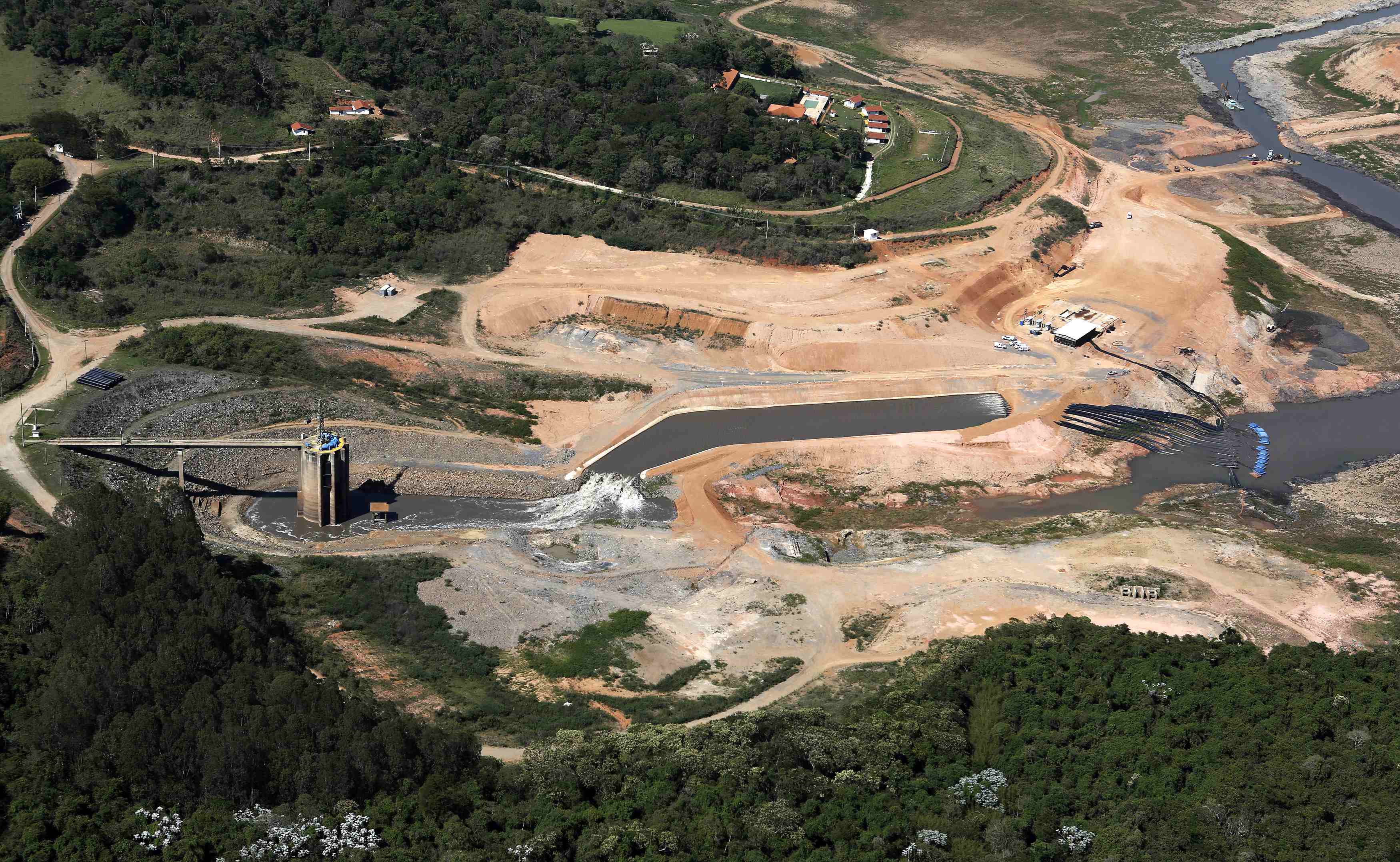 Represa de Jaguari, parte do Sistema Cantareira, em Bragança Paulista