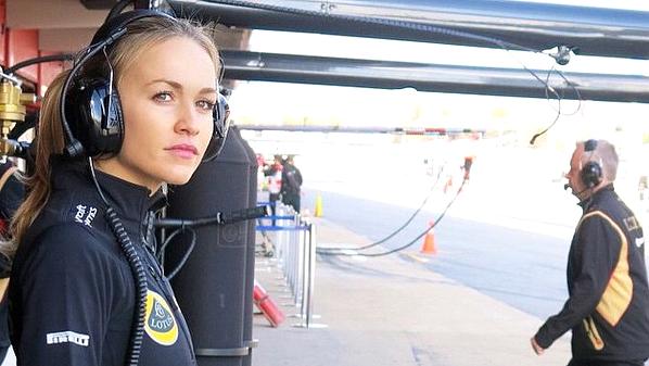 A espanhola Carmen Jordá foi contratada como pilota de desenvolvimento da Lotus para 2015