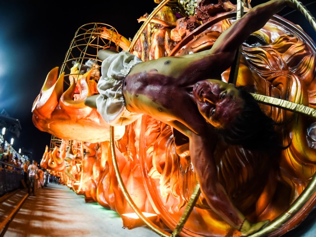 Estácio de Sá abre a primeira noite do grupo especial do Carnaval do Rio de Janeiro com o samba enredo sobre São Jorge