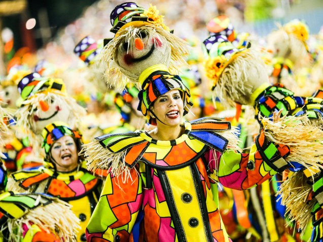 Unidos da Tijuca fecha a primeira noite do grupo especial do Carnaval carioca com samba-enredo que conta a história da cidade de Sorriso, no Mato Grosso