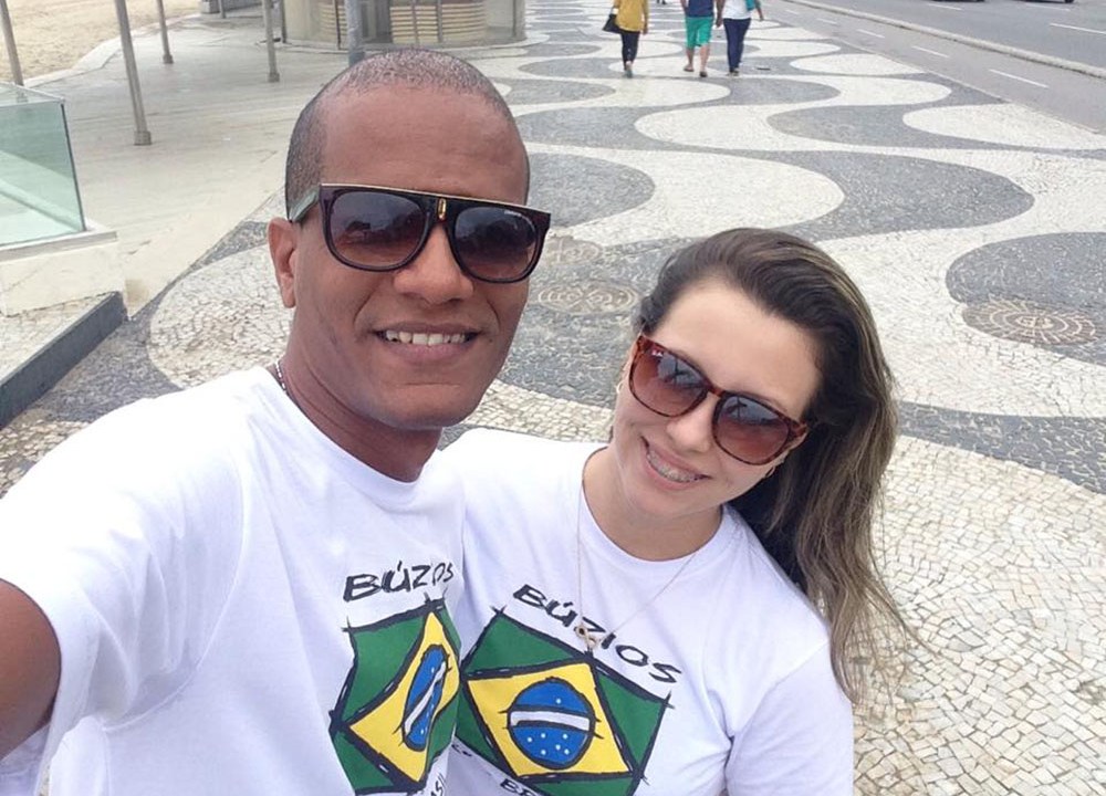 Recém-casados: a estudante Mel Santos e o médico cubano Osmany Garbey em lua de mel no Rio