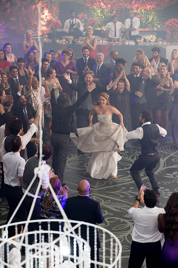 Vicente (Rafael Cardoso) e Cristina (Leandra Leal) se casam em Império