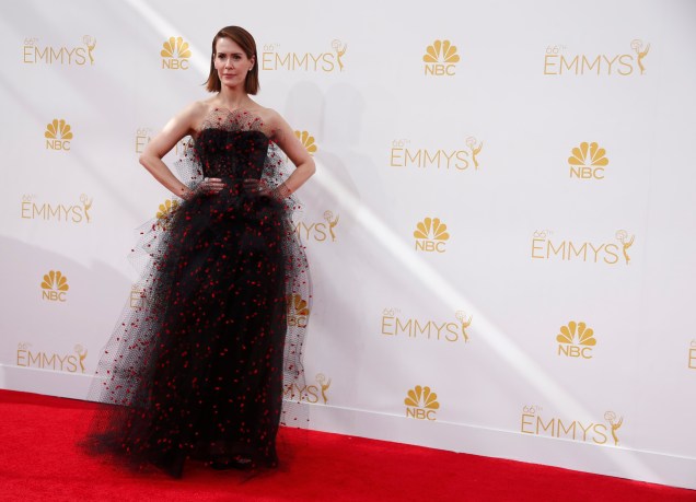 A atriz Sarah Paulson da série American Horror Story: Coven chega ao 66º Emmy, em Los Angeles