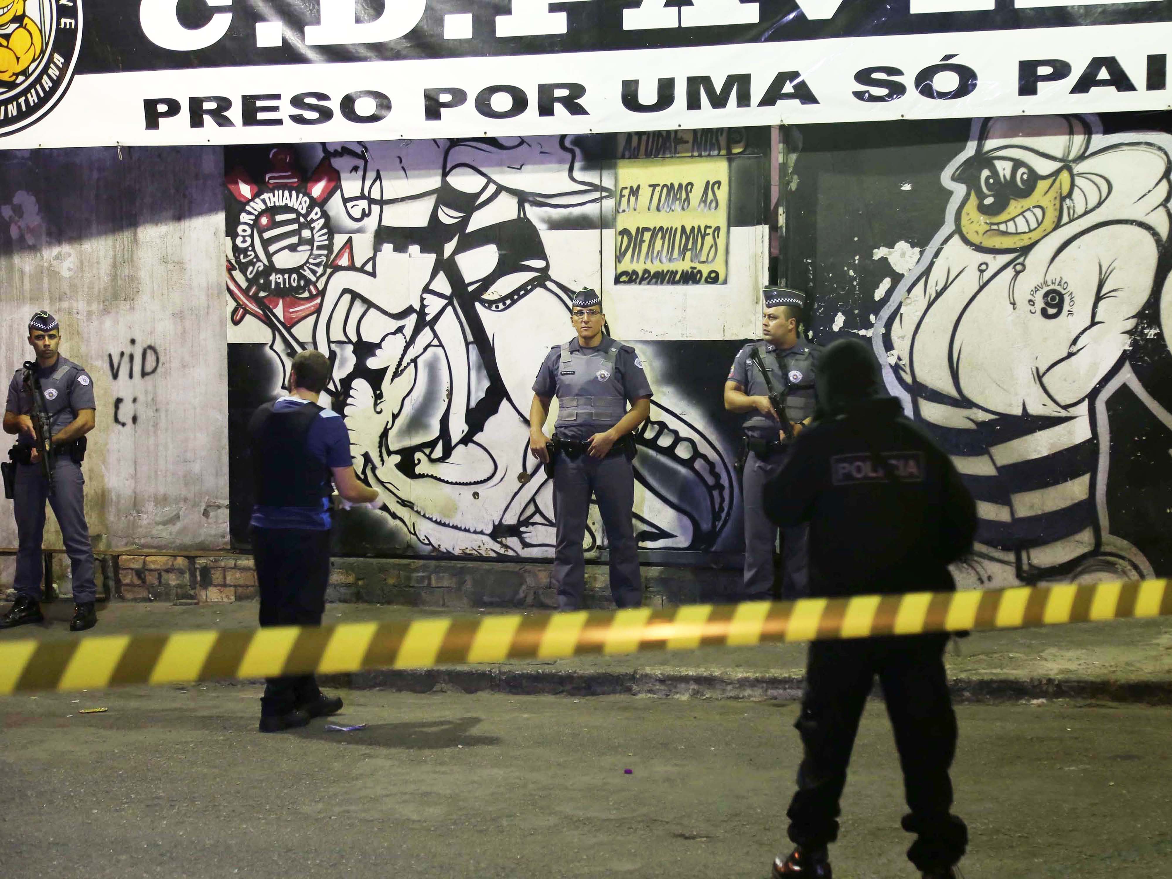 Alckmin não descarta a possibilidade de outros PMs estarem envolvidos na chacina que ocorreu na sede da torcida organizada do Corinthians, Pavilhão 9