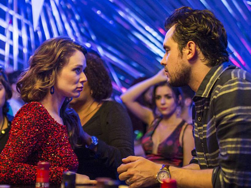 Mariana Ximenes (Lúcia) e Sergio Guizé (Raposo)