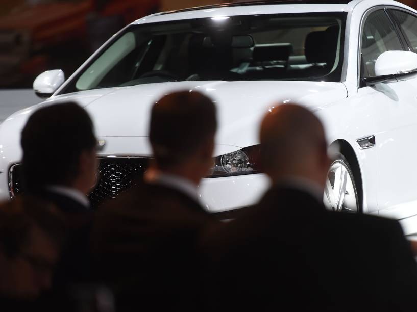 A organização do Salão do Automóvel espera receber mais de 700 mil pessoas até o final do evento, em São Paulo
