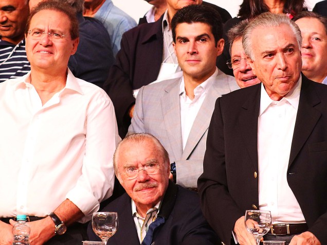 Renan Calheiros, José Sarney e Michel Temer, durante convenção nacional do PMDB, realizada em Brasília (DF), neste sábado (12)