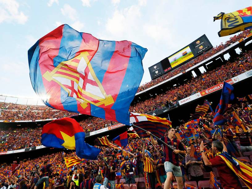 Torcedores antes da partida entre Athletic Bilbao e Barcelona na final da Copa do Rei da Espanha