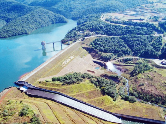 Reservatório Rio Manso, o maior de Minas Gerais, em Conceição do Itaguá, distrito de Brumadinho (MG), em foto de 2012