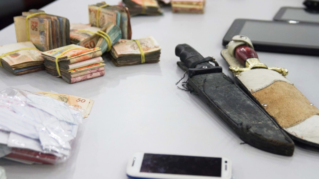 Dinheiro apreendido durante operação contra o tráfico de drogas na Cracolândia