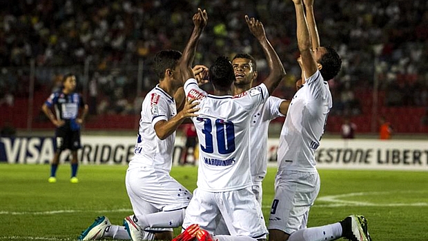Leandro Damião e Marquinhos marcaram os gols do Cruzeiro na Venezuela