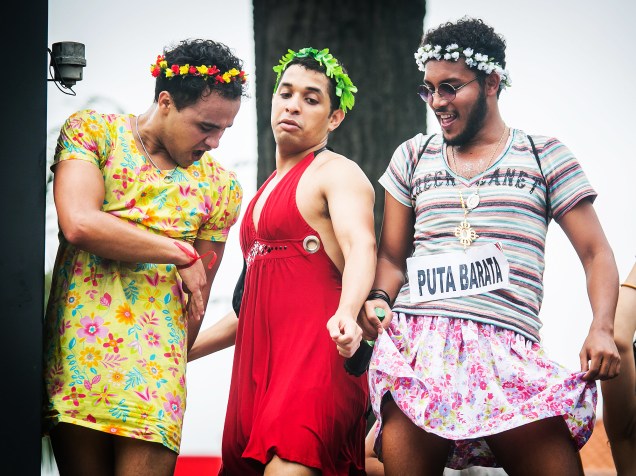 A cantora Daniela Mercury se apresenta em trio elétrico para comemorar o aniversário de 462 anos da cidade de São Paulo, na tarde deste domingo (24)