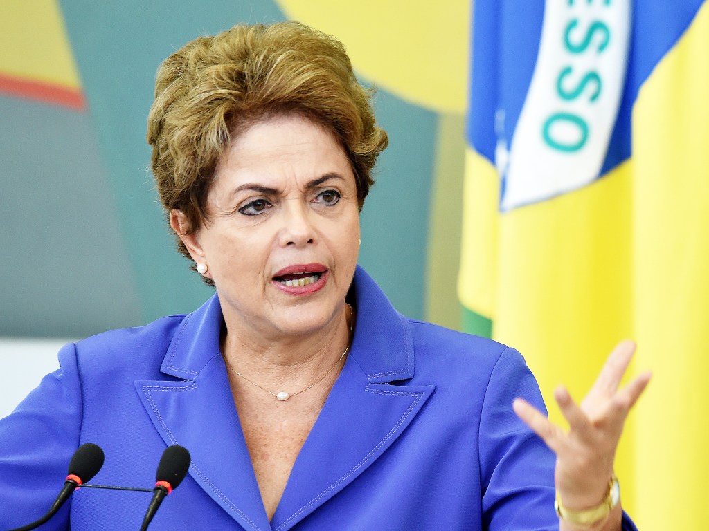 Em jantar com empresários, presidente Dilma Rousseff pediu ajuda para sair da crise econômica