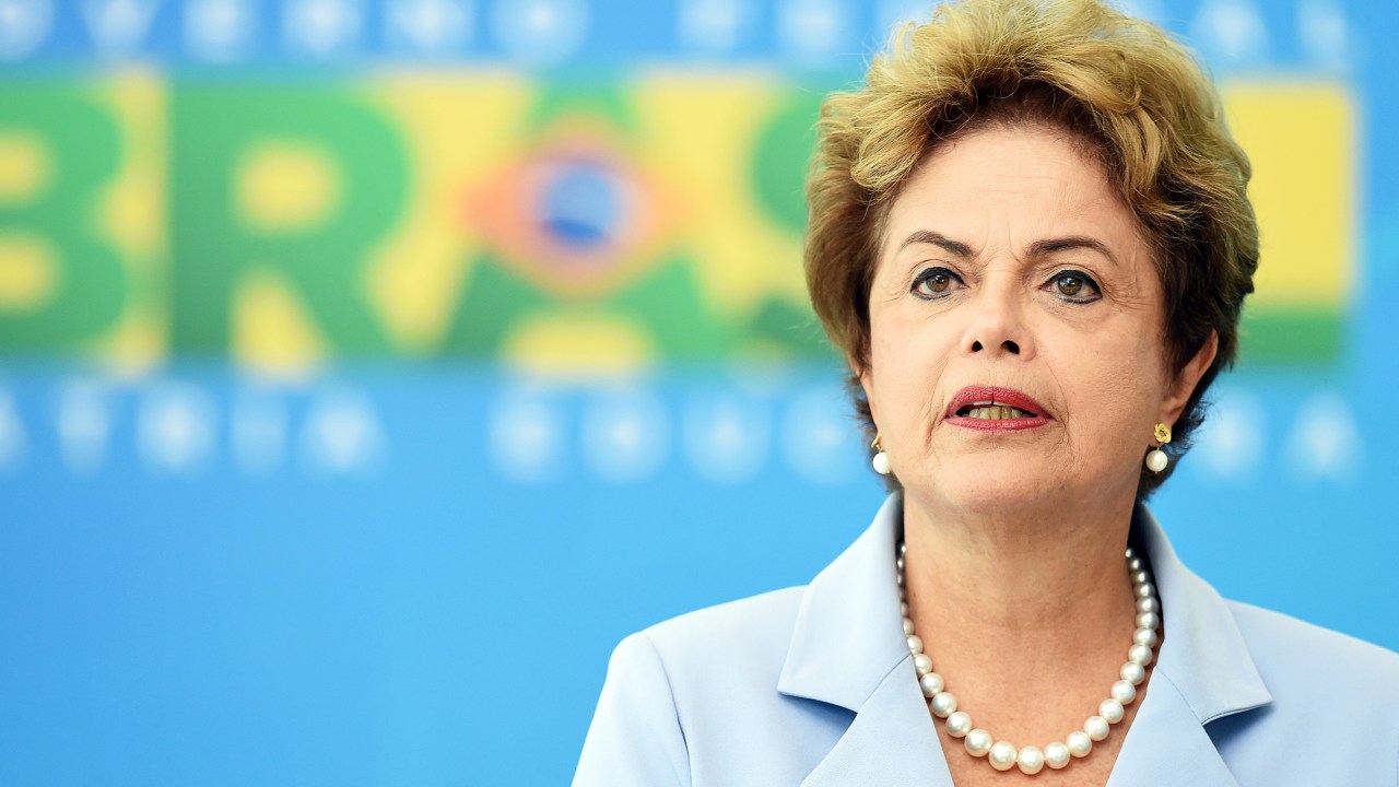 A presidente Dilma Rousseff participa da cerimônia de anúncio do programa de investimentos em energia elétrica, no Palácio do Planalto, Brasília (DF)