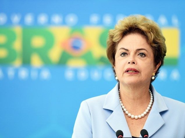 A presidente Dilma Rousseff participa da cerimônia de anúncio do programa de investimentos em energia elétrica, no Palácio do Planalto, Brasília (DF)