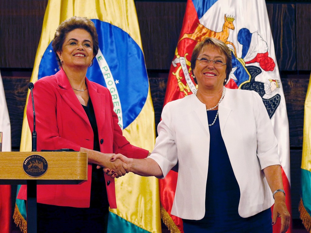 A presidente Dilma Rousseff se reuniu na tarde desta sexta-feira (26) no Palácio de La Moneda, em Santiago, com a colega chilena, Michelle Bachelet