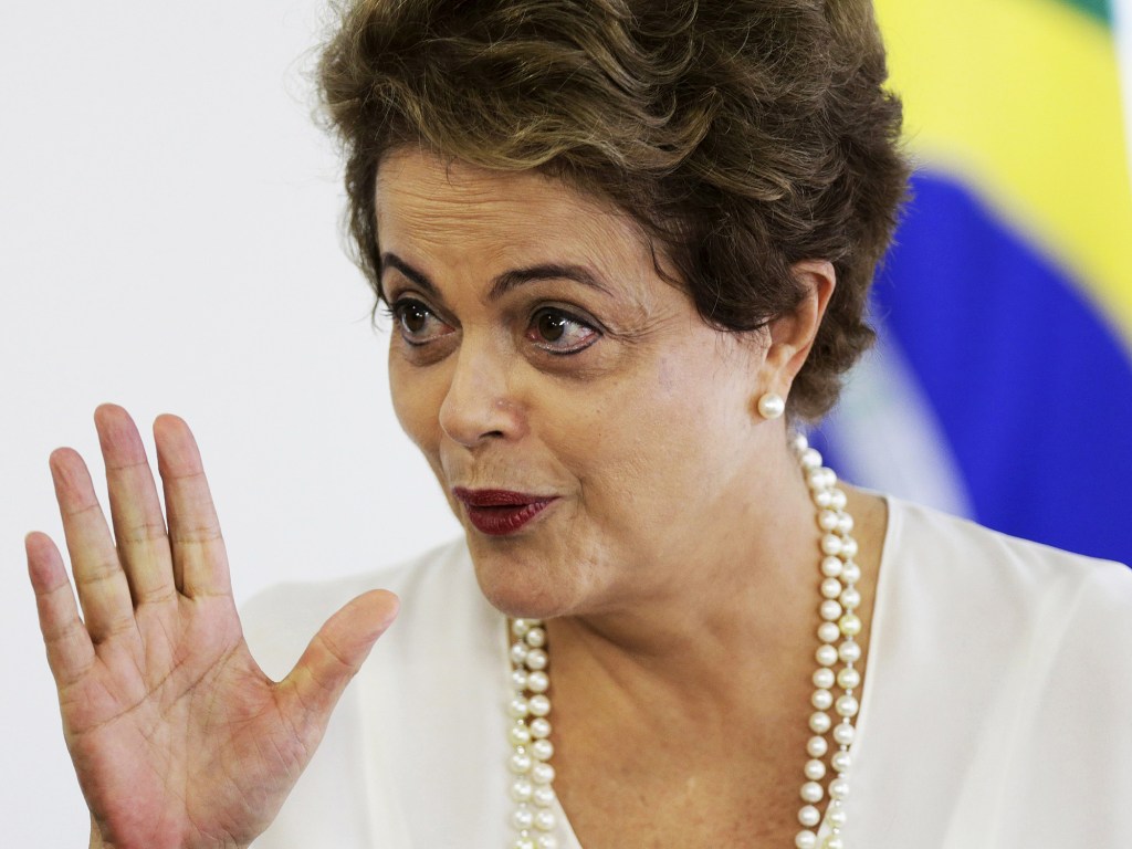 A presidenta Dilma Rousseff no Planalto, em Brasília (DF) - 18/12/2015