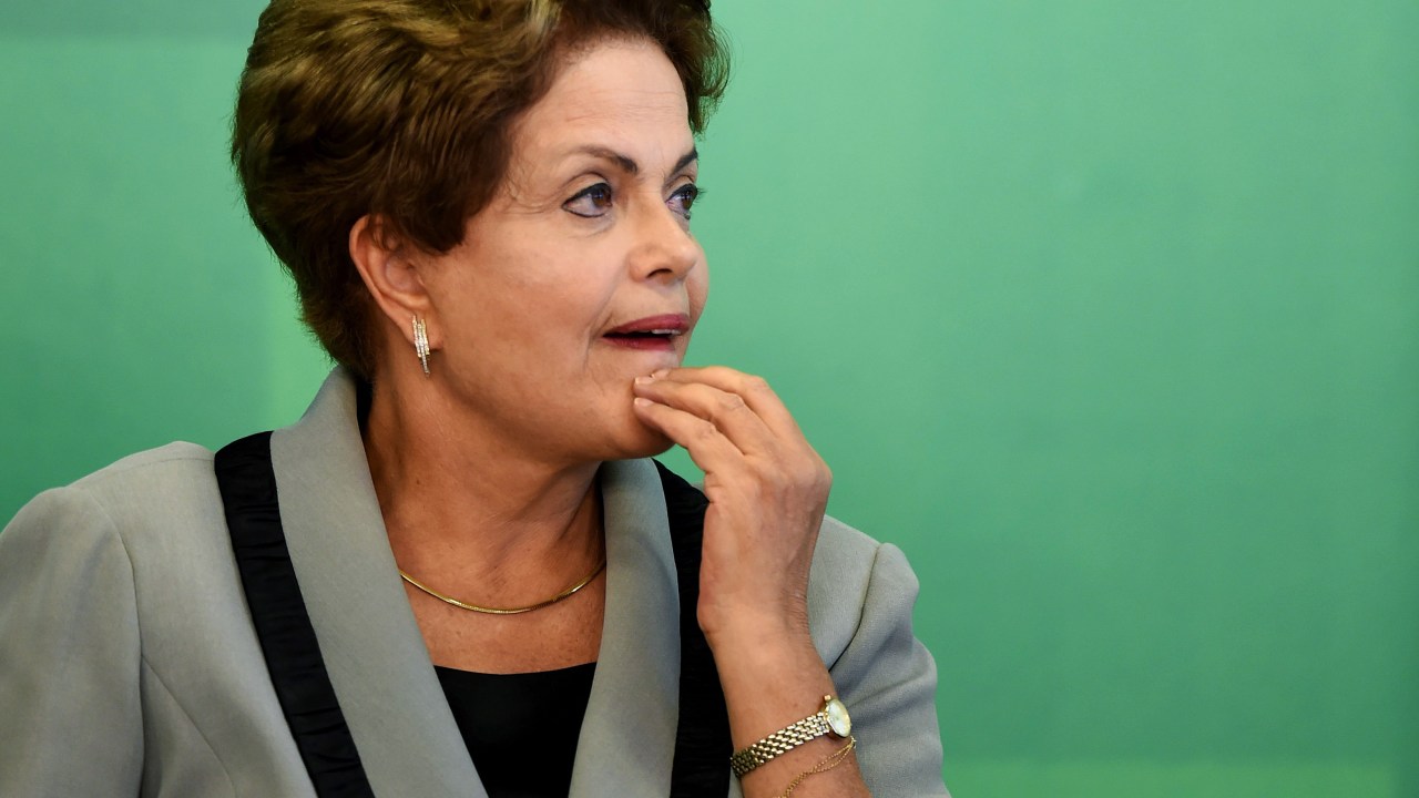 A presidente Dilma Rousseff durante cerimônia de sanção da lei do Novo Código de Processo Civil, no Palácio do Planalto em Brasília (DF), nesta segunda-feira (16)