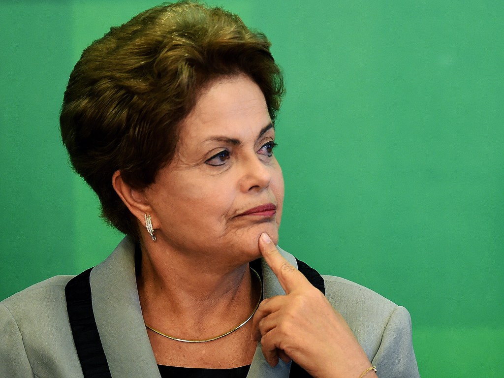 Dois dias após protestos contra Dilma, governo entrega pacote anticorrupção ao Congresso Nacional