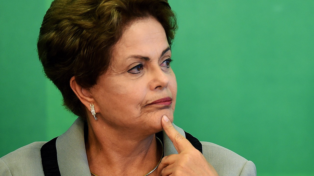 Dois dias após protestos contra Dilma, governo entrega pacote anticorrupção ao Congresso Nacional