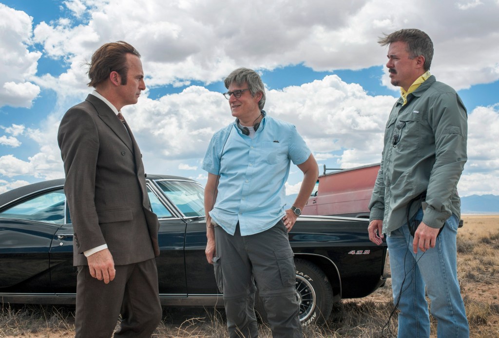 Bob Odenkirk, Peter Gould e Vince Gilligan no set de 'Better Call Saul''