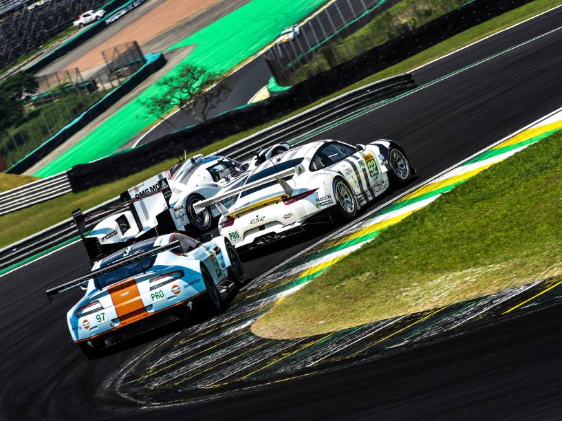 Carros de Le Mans competem nas 6h de São Paulo no autódromo de Interlagos