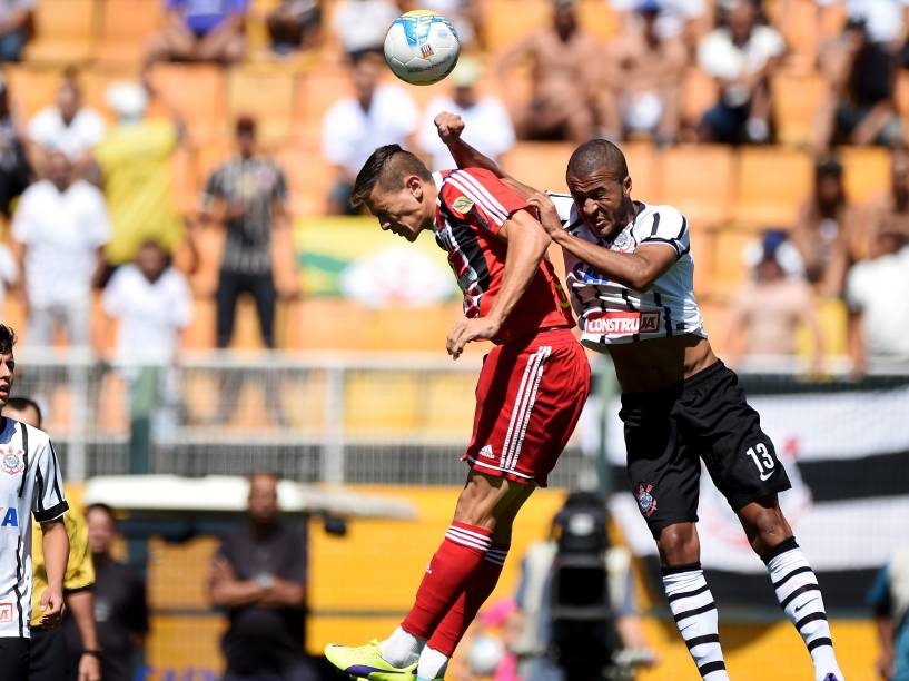 Corinthians e Botafogo-SP durante a final da Copa São Paulo de futebol júnior neste domingo (25)
