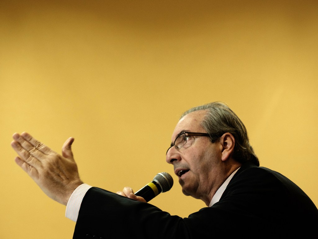 Presidente da Câmara, Eduardo Cunha, defende que vice-presidente Michel Temer deixe articulação política