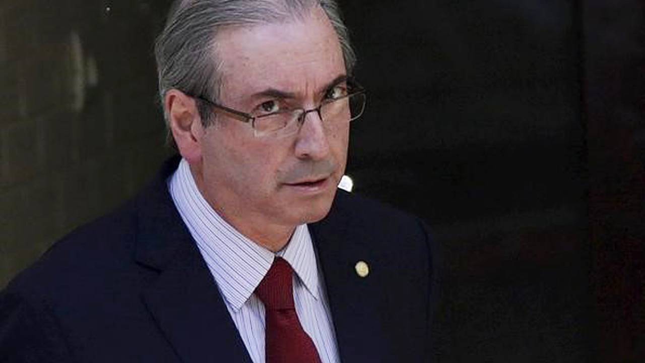 Candidato de Eduardo Cunha à liderança do PMDB foi derrotado por Leonardo Picciani