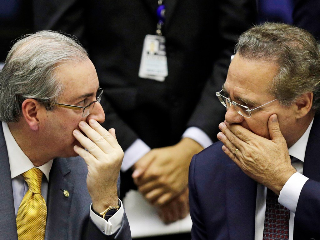 BATALHA – Eduardo Cunha e Renan Calheiros se opõem sobre terceirização