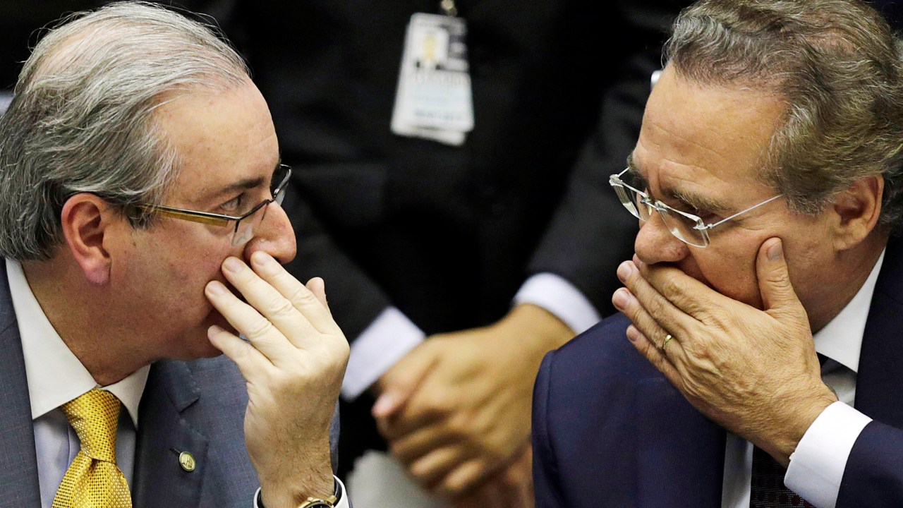 BATALHA – Eduardo Cunha e Renan Calheiros se opõem sobre terceirização