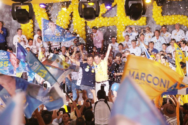 O candidato à Presidência da República pelo PSDB, Aécio Neves, participou de ato político em Goiânia (GO), nesta terça-feira (9/09), acompanhado do governador e candidato à reeleição Marconi Perillo
