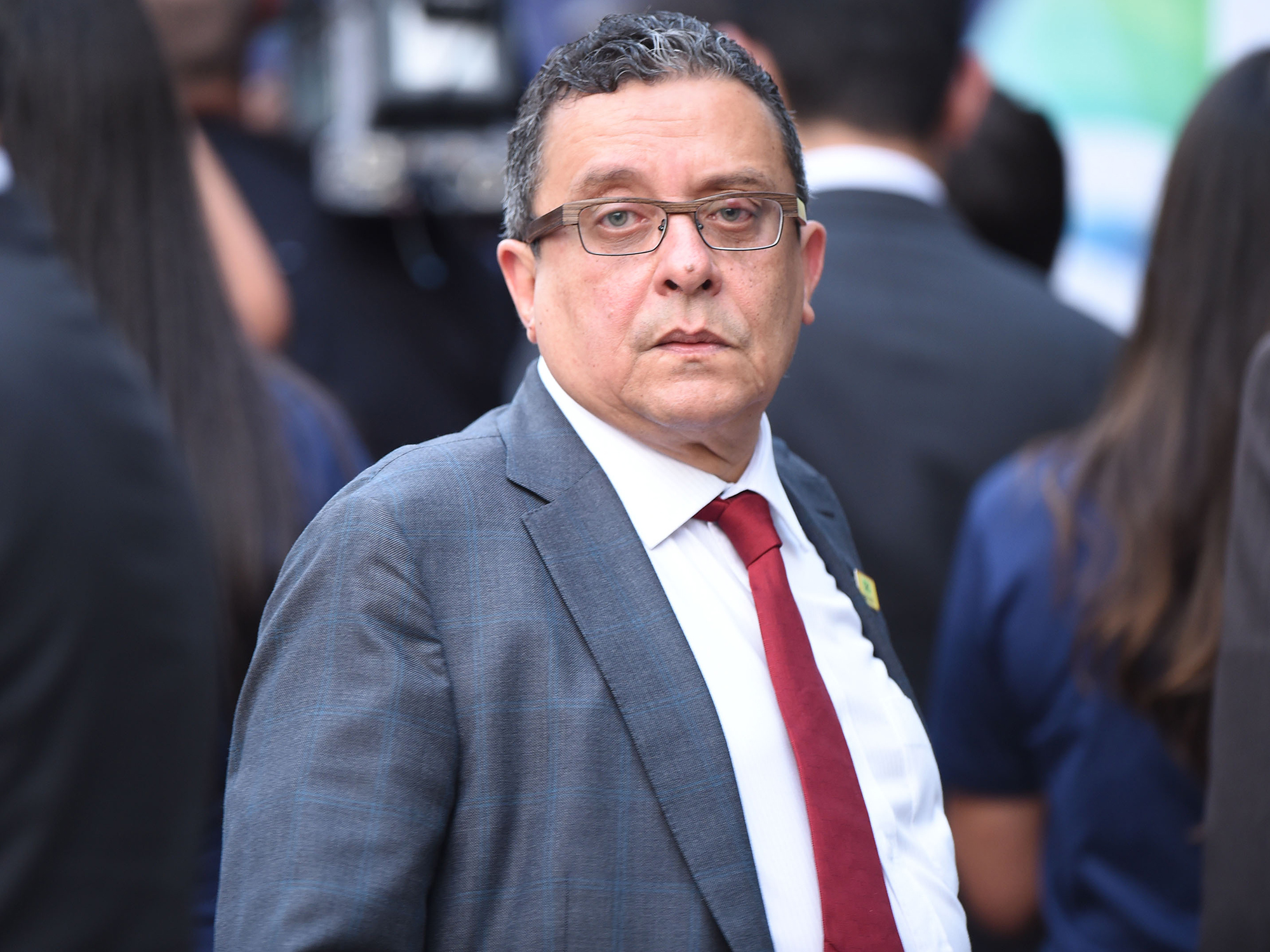 João Santana, marqueteiro da candidata à Presidência da República pelo PT, Dilma Rousseff, chega para o debate promovido pelo SBT, nesta quinta-feira (16), em São Paulo