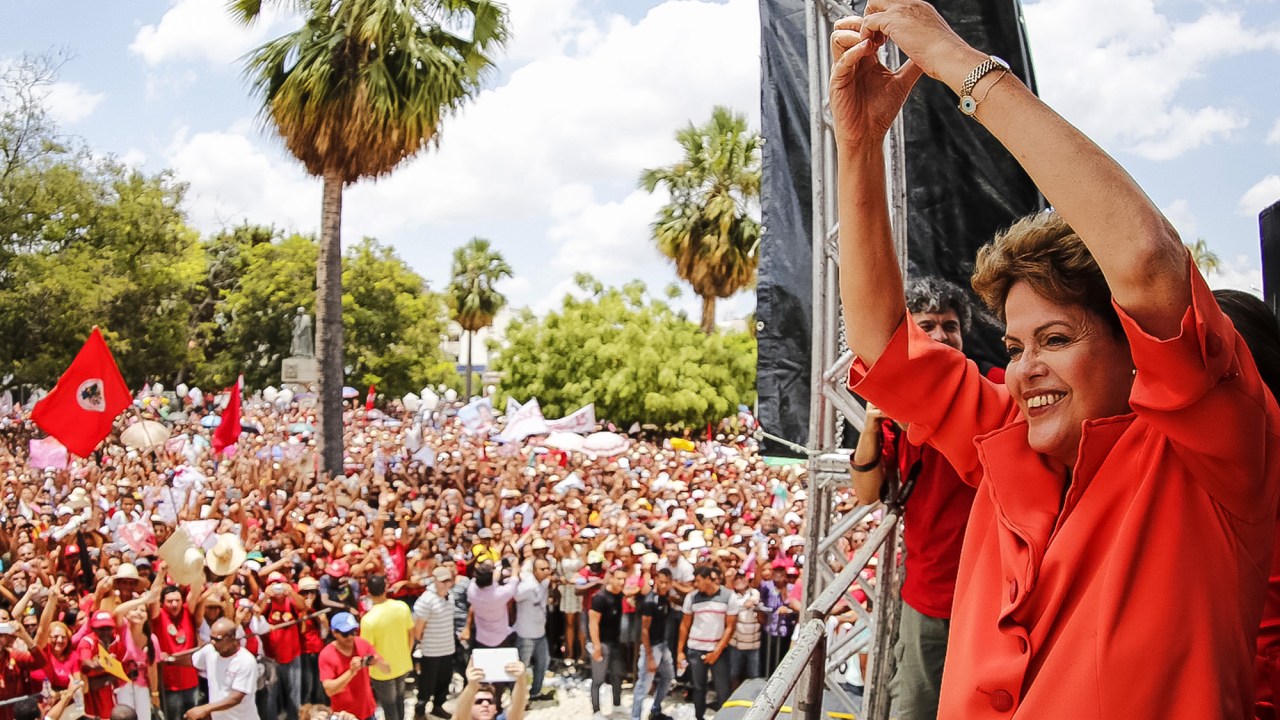 A candidata à reeleição para a Presidência da República, Dilma Rousseff, durante encontro em Petrolina, PE