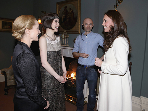 Kate Middleton visita o set da série ‘Downton Abbey’
