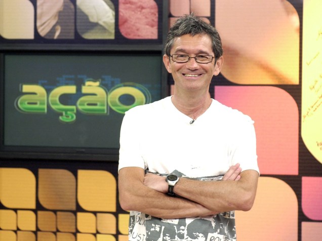 Serginho Groisman apresentando o programa Ação da Globo