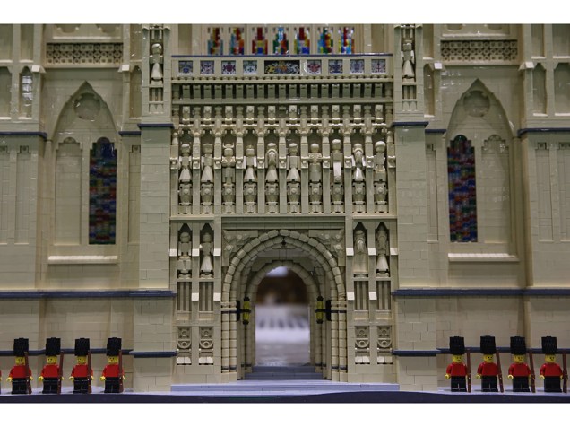 Peça de Lego imitando a Abadia de Westminster é exibida durante a Brick 2014, em Londres, na Inglaterra