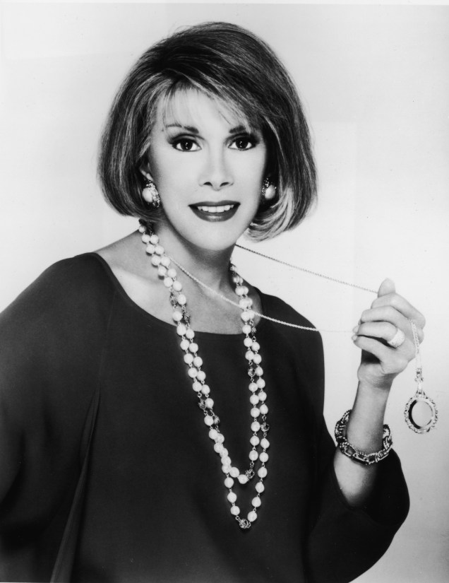 A atriz e comediante Joan Rivers na década de 1980