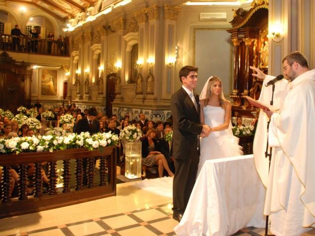 Casamento de Dani Calabresa e Marcelo Adnet, na capela da PUC, em São Paulo - Maio de 2010