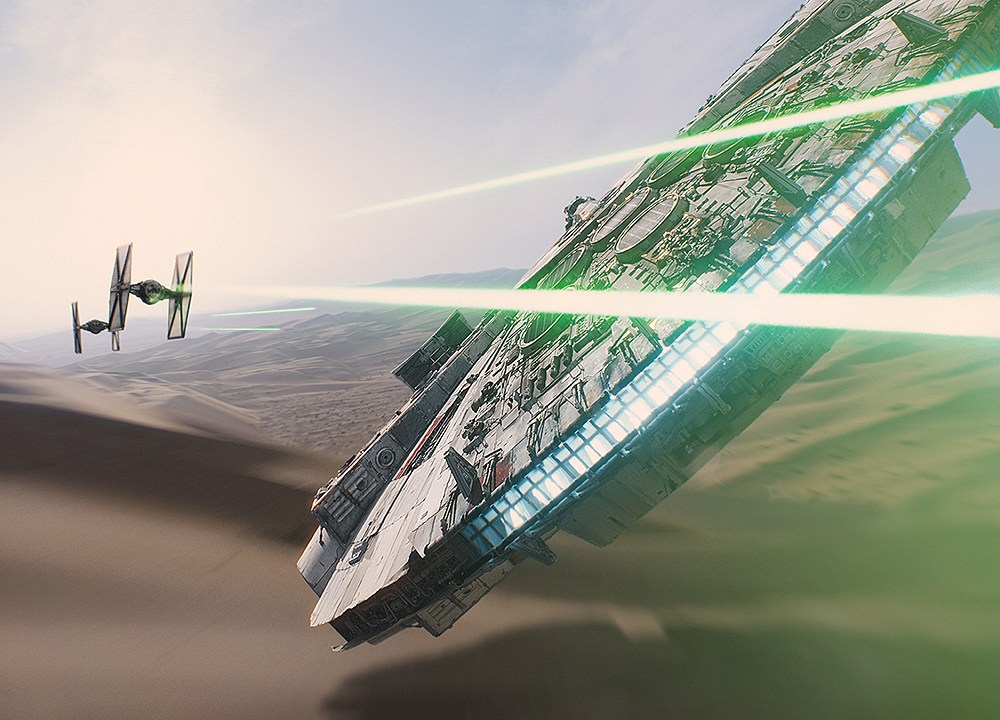 Trailer oficial do filme 'Star Wars: Episódio VII' foi lançado nesta sexta (28) e conta com cenas da nave Millenium Falcon e novo sabre de luz com três pontas