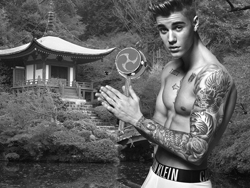 Justin Bieber oriental - para Calvin Klein