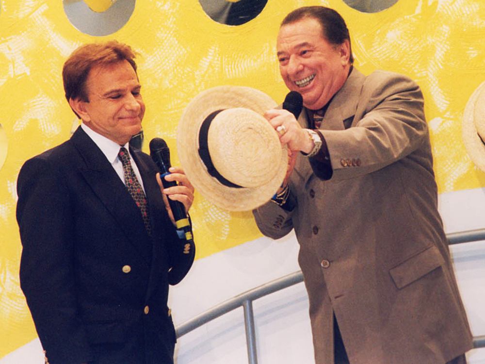 José Messias e Raul Gil no quadro "Pra Quem Você Tira Chapéu" na Record