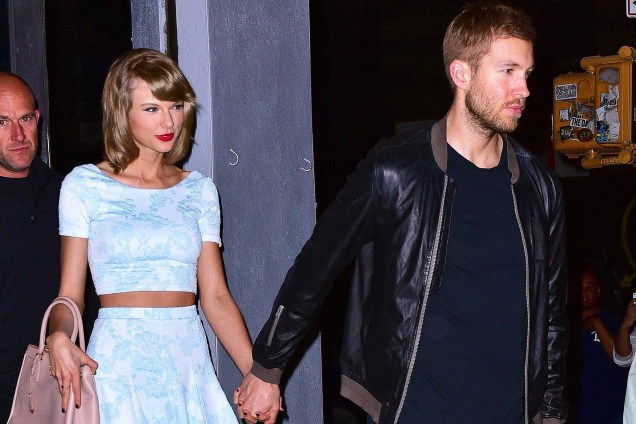A cantora Taylor Swift e o DJ Calvin Harris, no restaurante Lasso, nos Estados Unidos - 26/05/2015