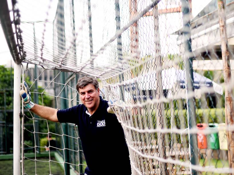 Ex-goleiro Zetti, 50 anos, é dono da Fechando o Gol, academia especializada em treinamento de goleiros