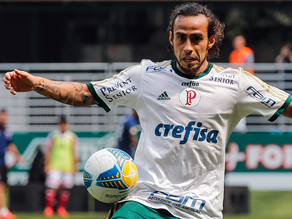 O jogador Valdivia do Palmeiras, durante a partida contra o Botafogo
